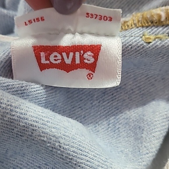 Levi’s 501 Button Fly Raw Hem Distressed White Oak Cone Denim Jeans. Size 28 - Picture 13 of 13